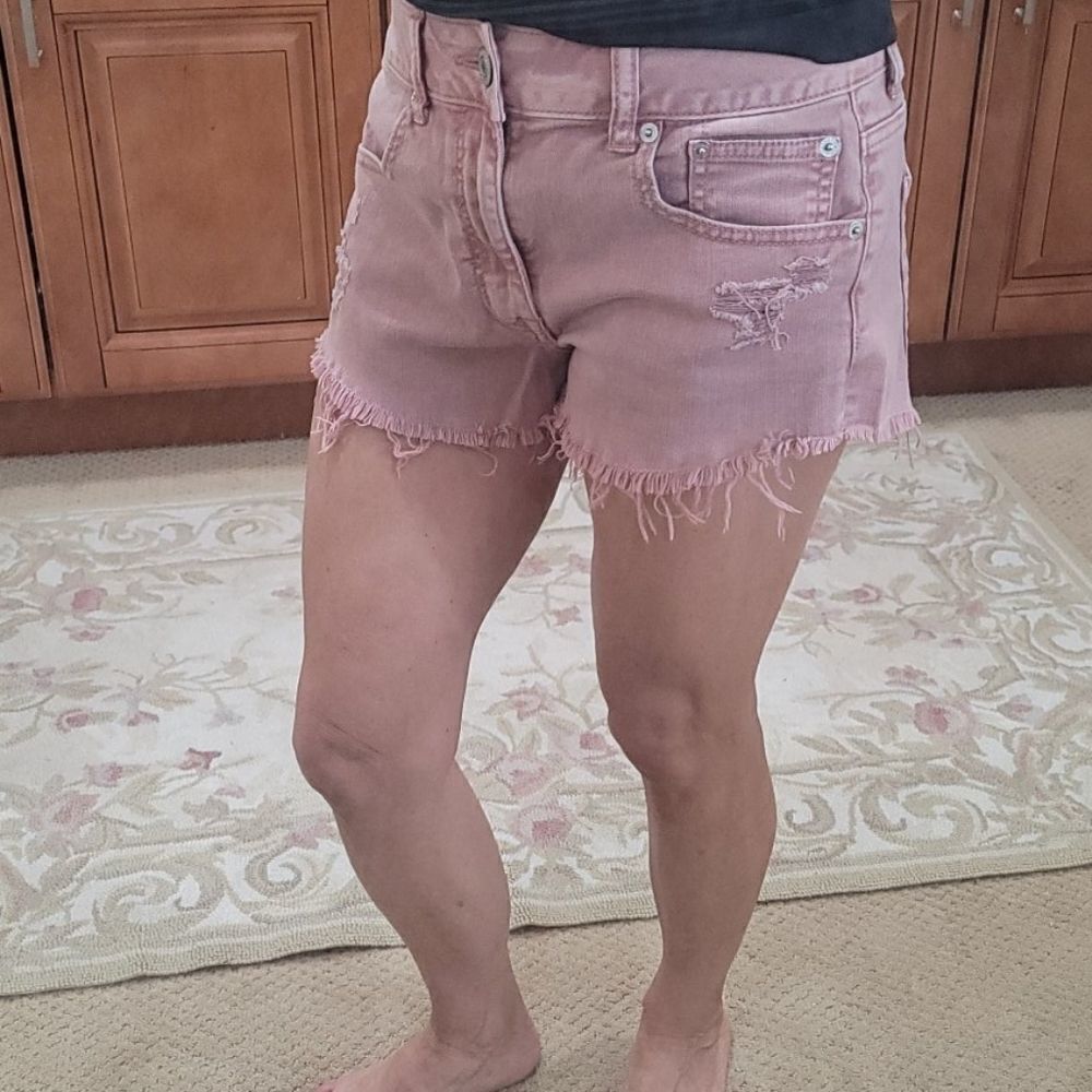American eagle distressed jeans size 6‎